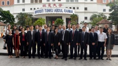 beat365平台官方网站代表团随广西教育代表团赴马来西亚参加教育合作论坛