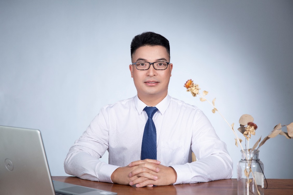 龙富立 龙富立